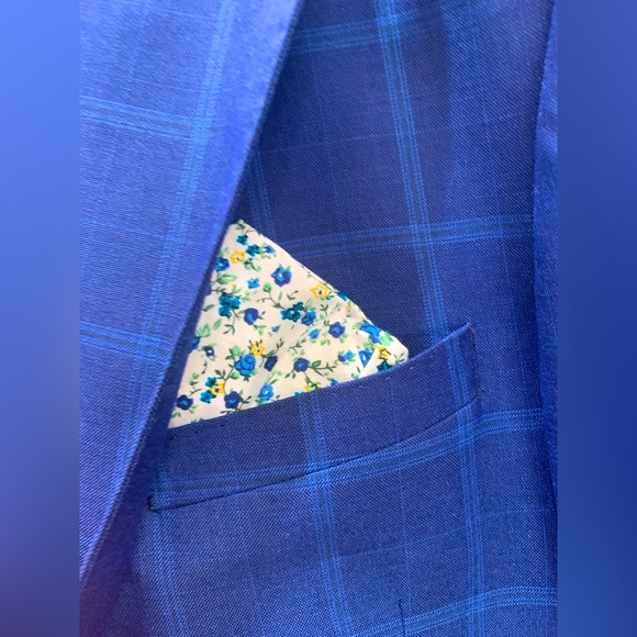 NWOT ROSSI MAN BLUE CHALK STRIPE SIZE 34S 3PC SUIT - Picture 3 of 11